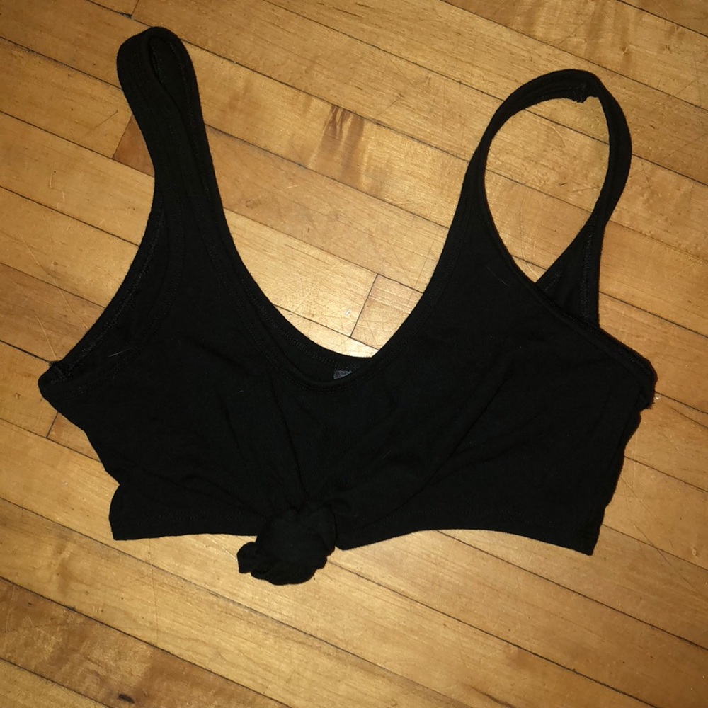 Knotted top